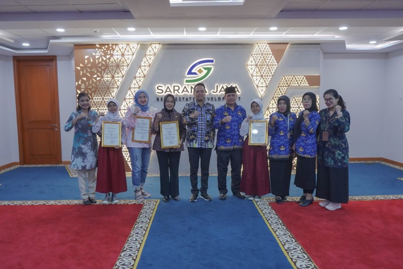 Sarana Jaya Resmi Serahkan Sertifikat Bagi Para Pemenang Lomba Tari Cipta Kreasi Betawi 2024